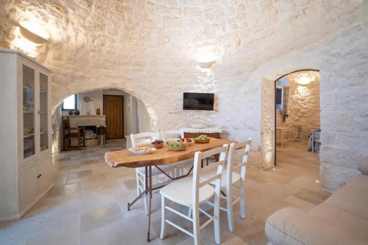 Valle D'Itria Trulli E Alcova Mikael Cisternino Dış mekan fotoğraf