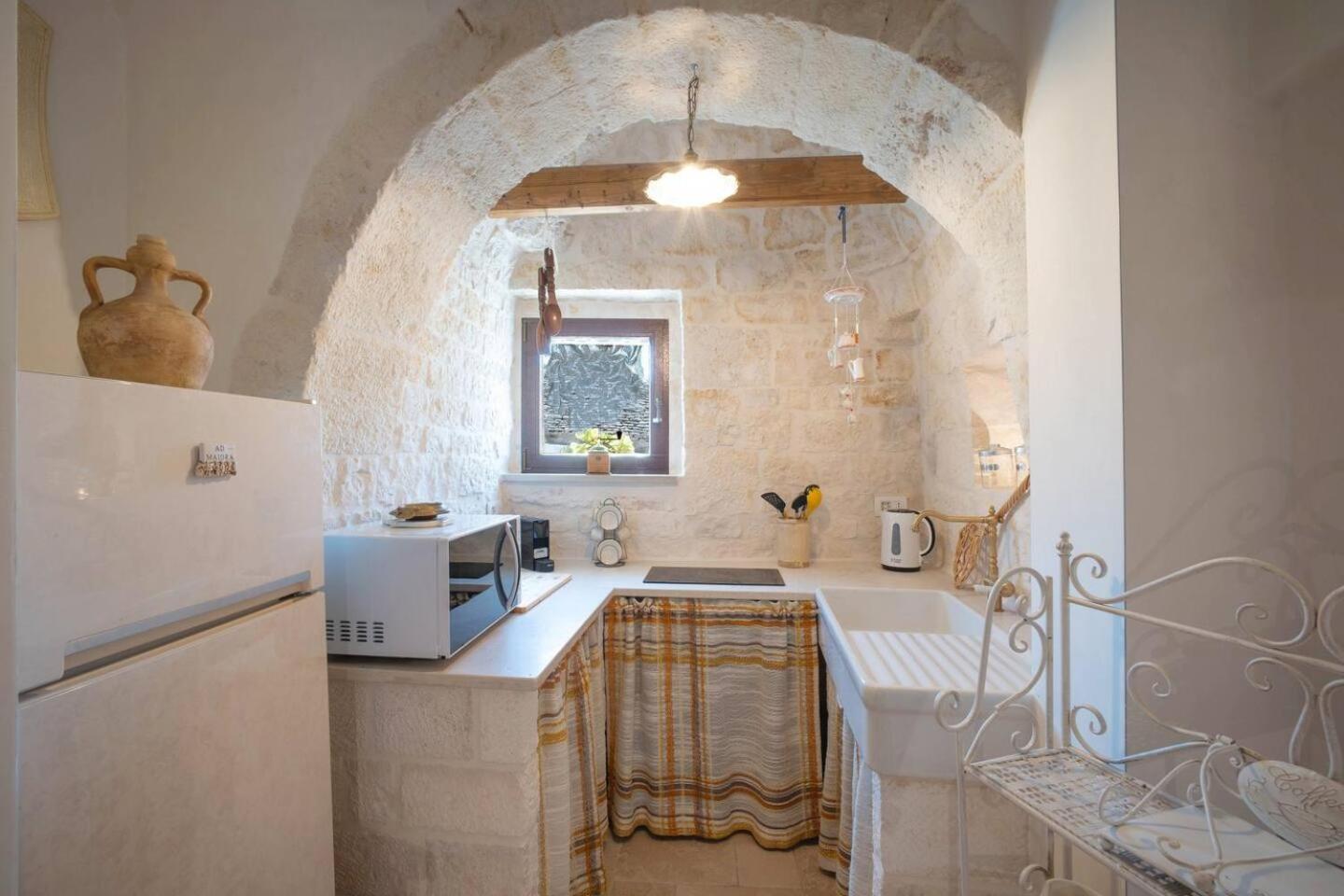 Valle D'Itria Trulli E Alcova Mikael Cisternino Dış mekan fotoğraf