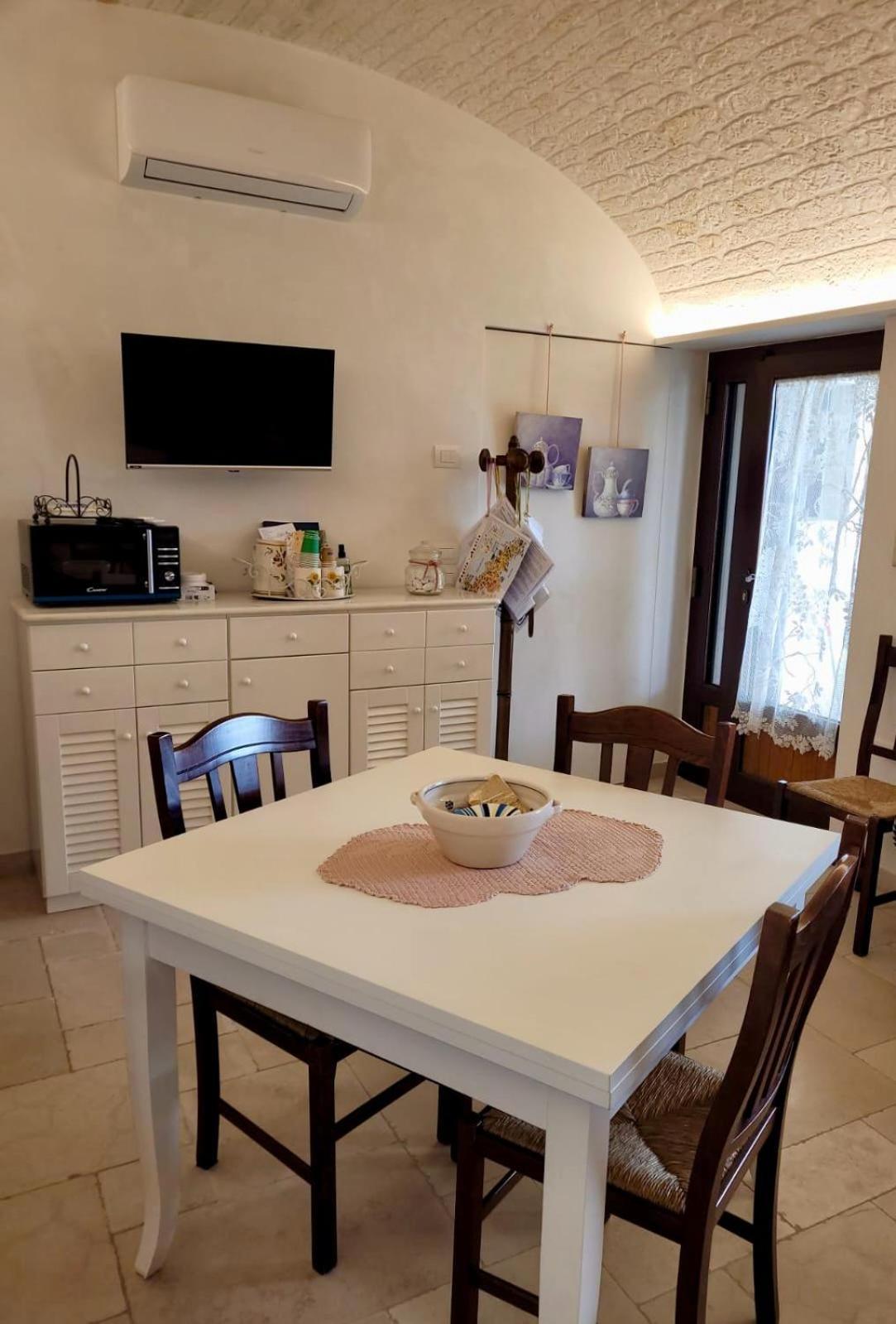 Valle D'Itria Trulli E Alcova Mikael Cisternino Dış mekan fotoğraf